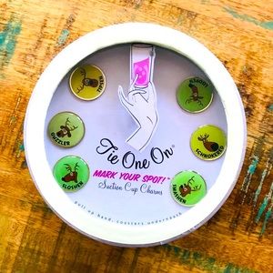 🌺4 Items 25$🌺 Reindeer Wine Charms 6 Charms NIB